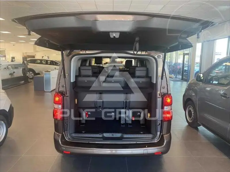 2023 Peugeot Traveller
