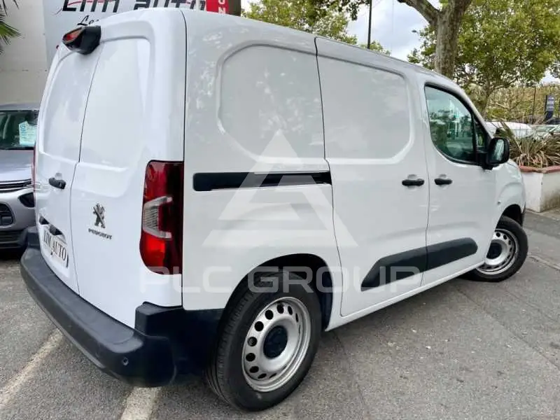 2023 Peugeot Partner