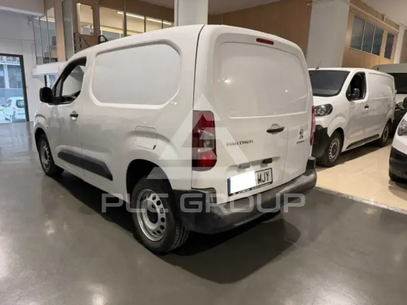 2023 Peugeot Partner