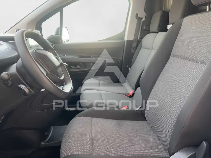 2023 Peugeot Partner