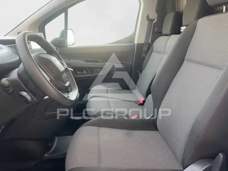 2023 Peugeot Partner