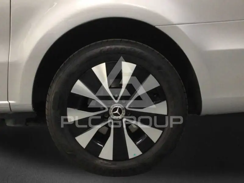 2023 Mercedes Benz V