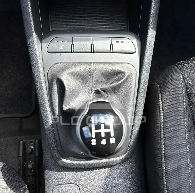 2023 KIA Rio