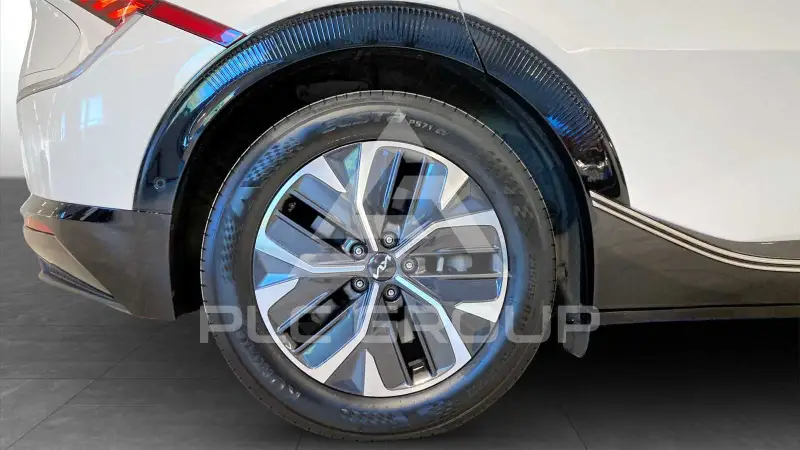 2023 KIA EV