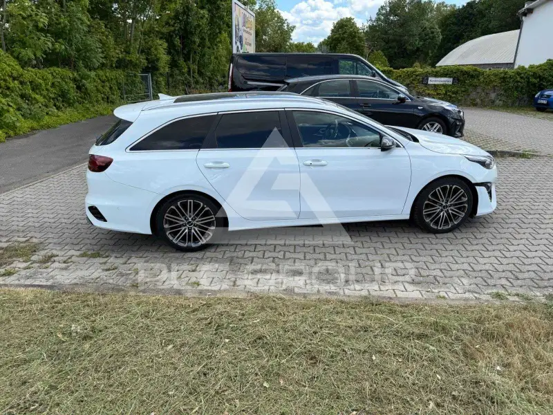 2023 KIA Ceed