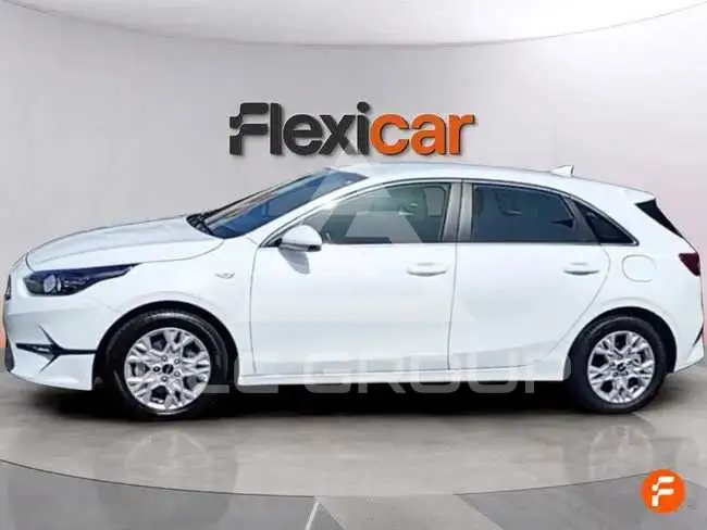 2023 KIA Ceed