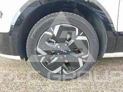 2023 KIA Niro