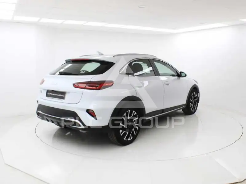 2023 KIA XCEED