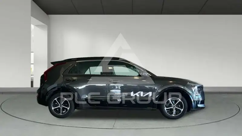 2023 KIA Niro