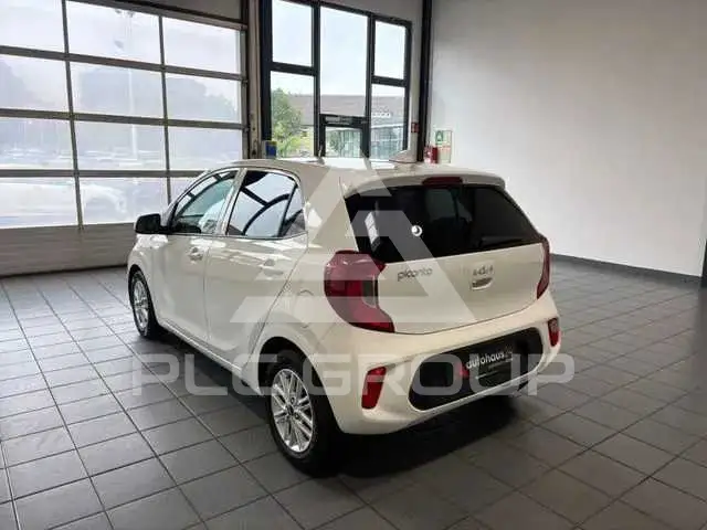 2023 KIA Picanto