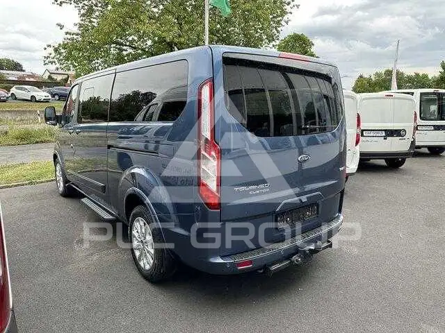2023 Ford Tourneo