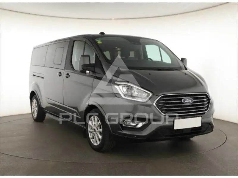 2023 Ford Tourneo