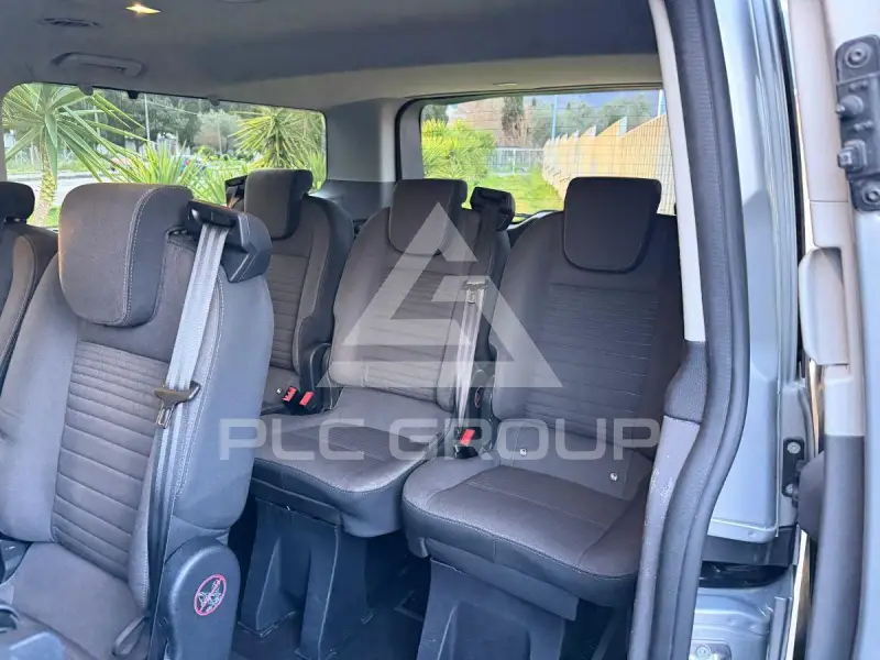 2023 Ford Tourneo