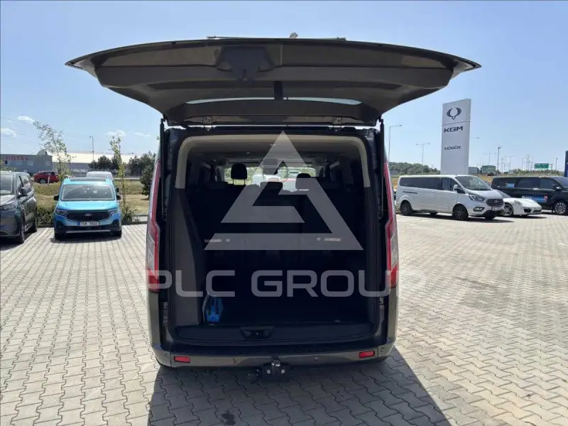 2023 Ford Tourneo