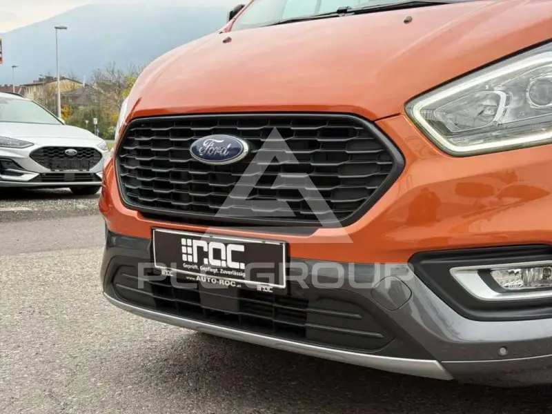 2023 Ford Tourneo