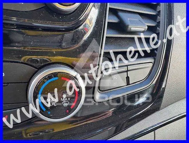 2023 Ford Tourneo