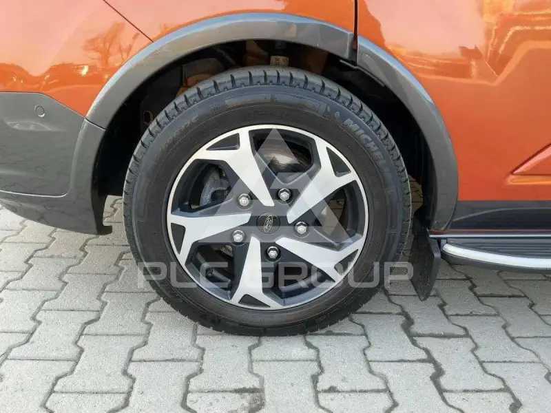 2023 Ford Tourneo