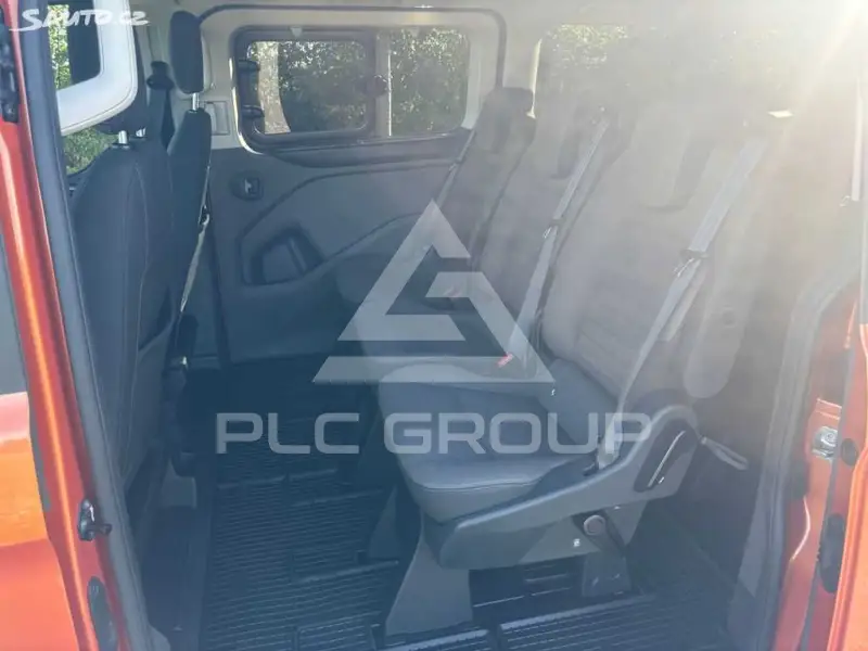 2023 Ford Tourneo