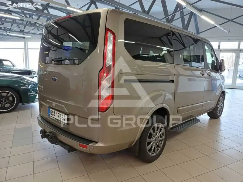 2023 Ford Tourneo