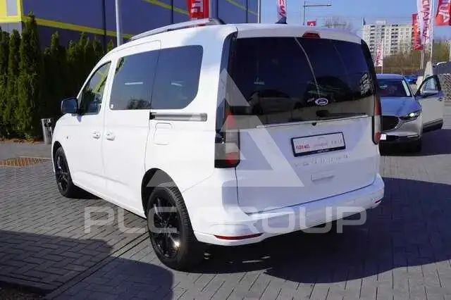 2023 Ford Tourneo