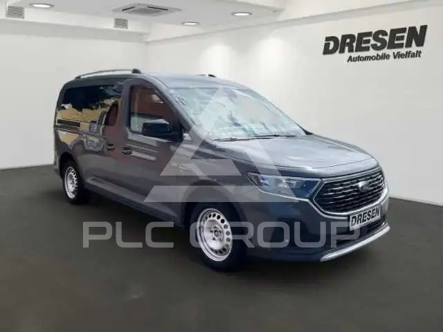 2023 Ford Tourneo