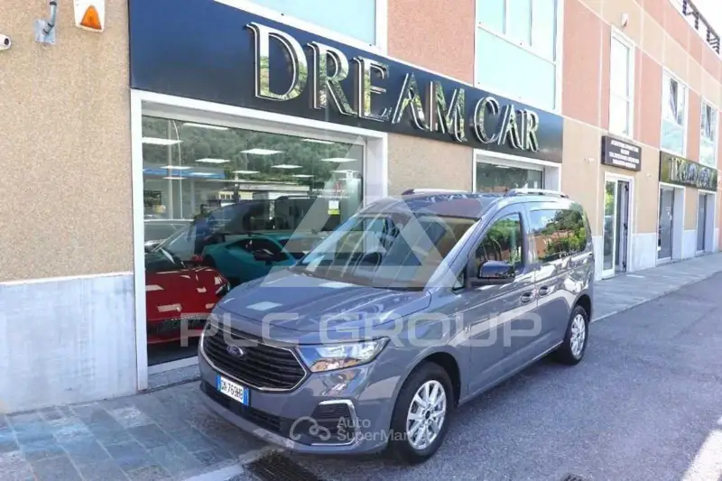 2023 Ford Tourneo