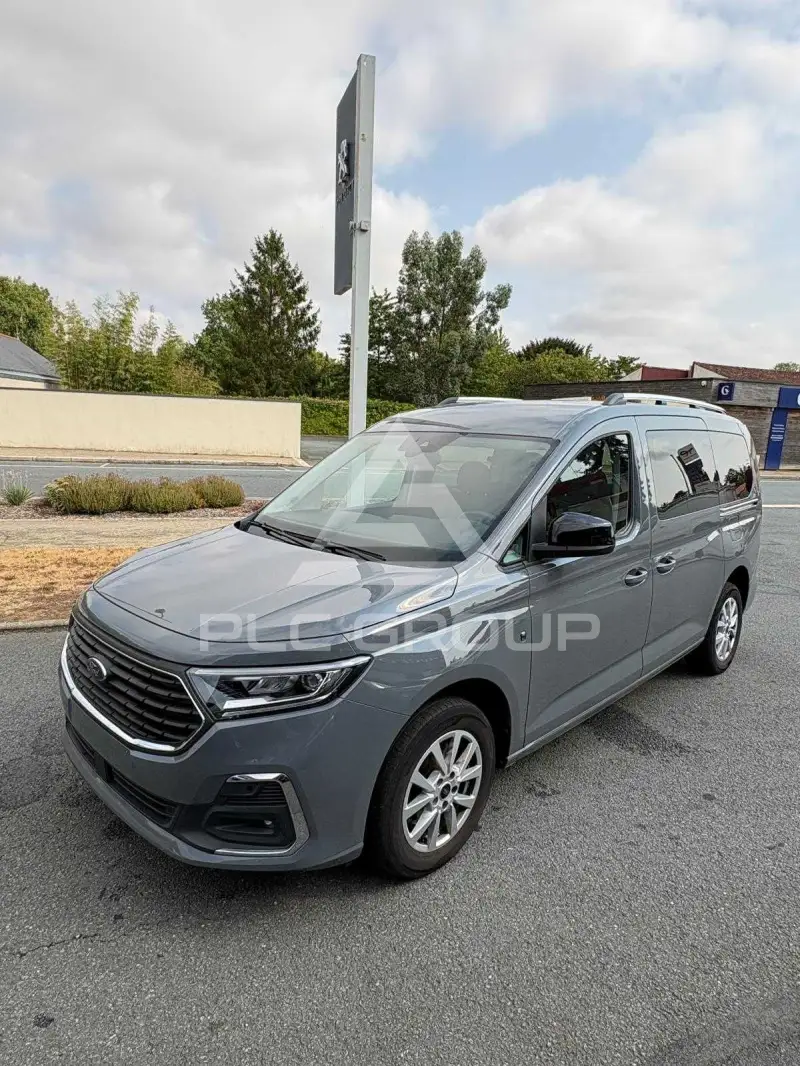 2023 Ford Tourneo