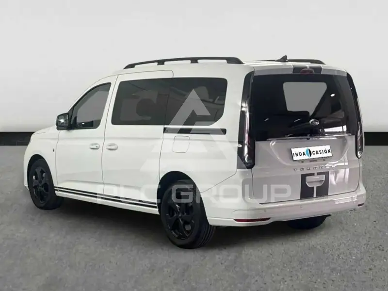 2023 Ford Tourneo