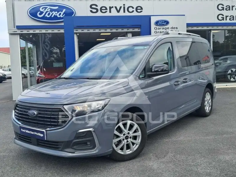 2023 Ford Tourneo
