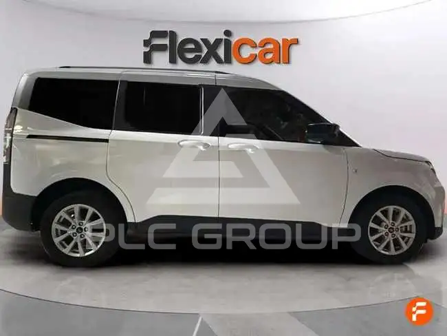 2023 Ford Tourneo