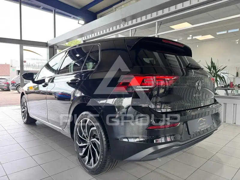 2023 Volkswagen GOLF