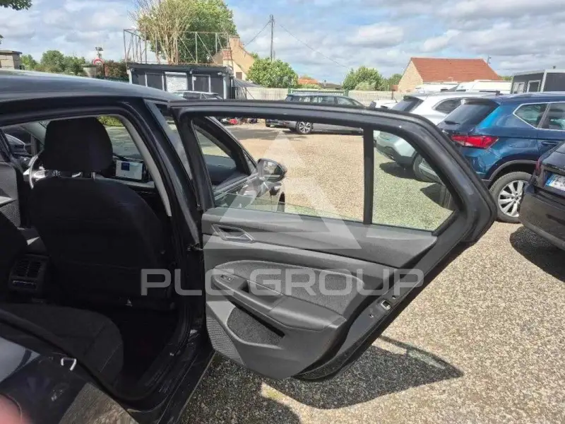 2023 Volkswagen GOLF