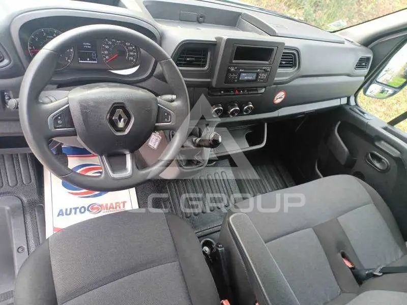 2023 Renault Master
