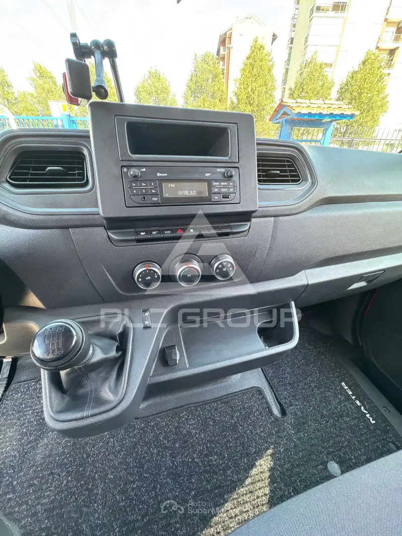 2023 Renault Master