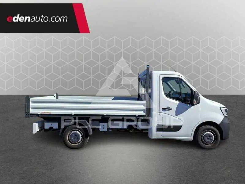 2023 Renault Master