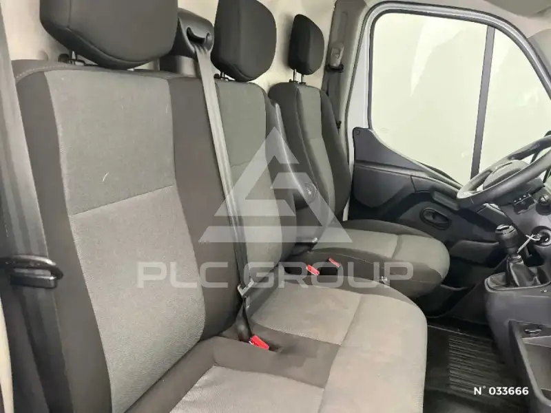 2023 Renault Master