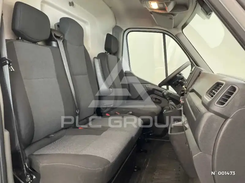 2023 Renault Master