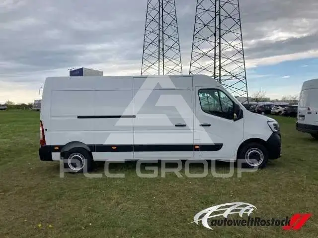 2023 Renault Master