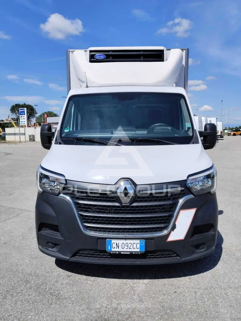 2023 Renault Master
