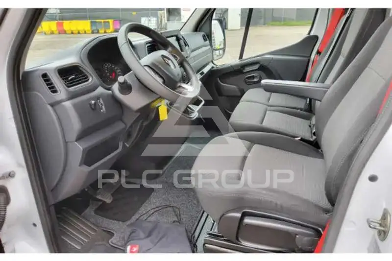 2023 Renault Master