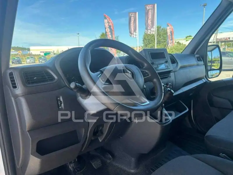 2023 Renault Master