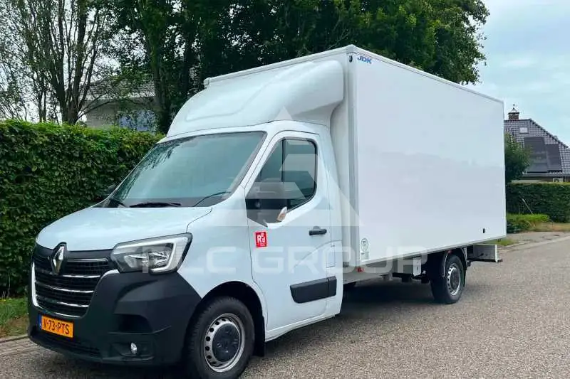 2023 Renault Master