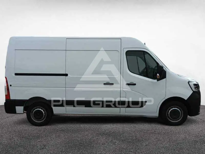 2023 Renault Master