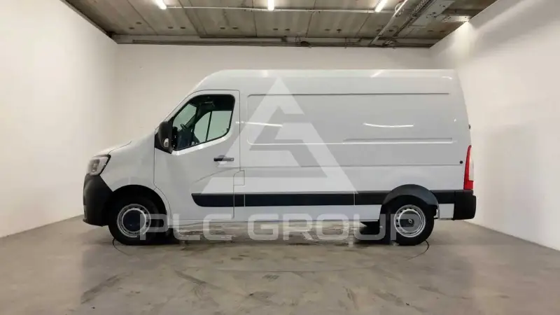 2023 Renault Master