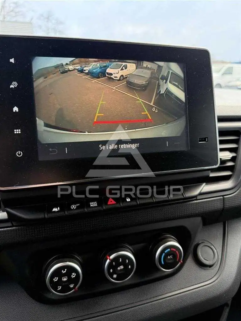 2023 Renault Trafic