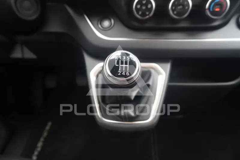 2024 Nissan Primastar