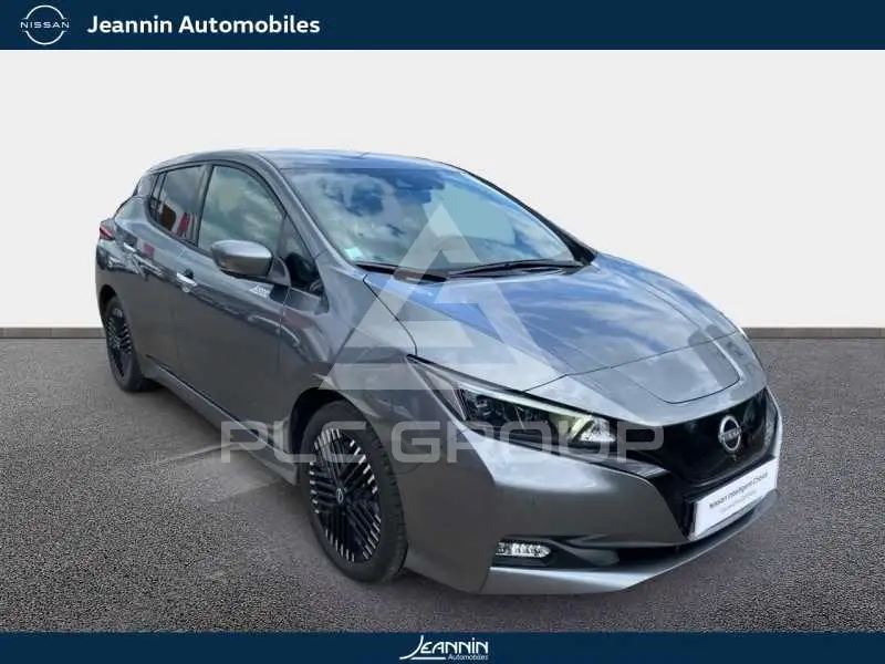 2024 Nissan LEAF