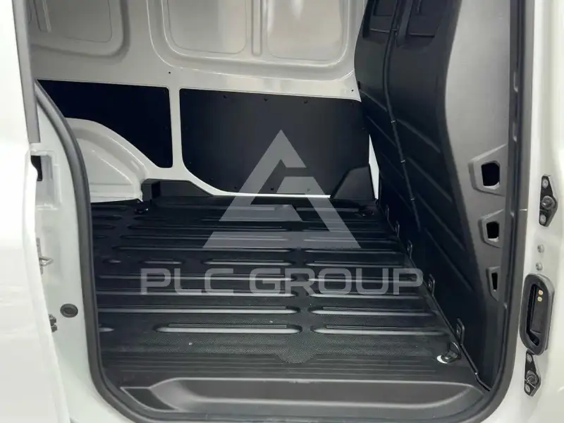2024 Nissan TOWNSTAR