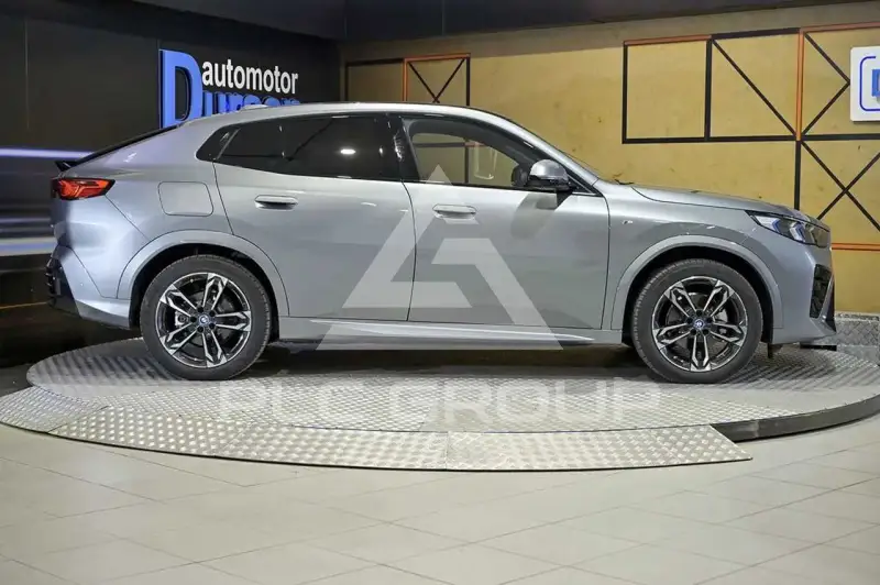 2024 BMW iX