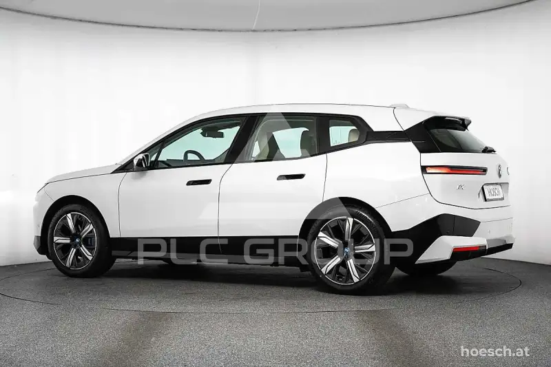 2024 BMW iX